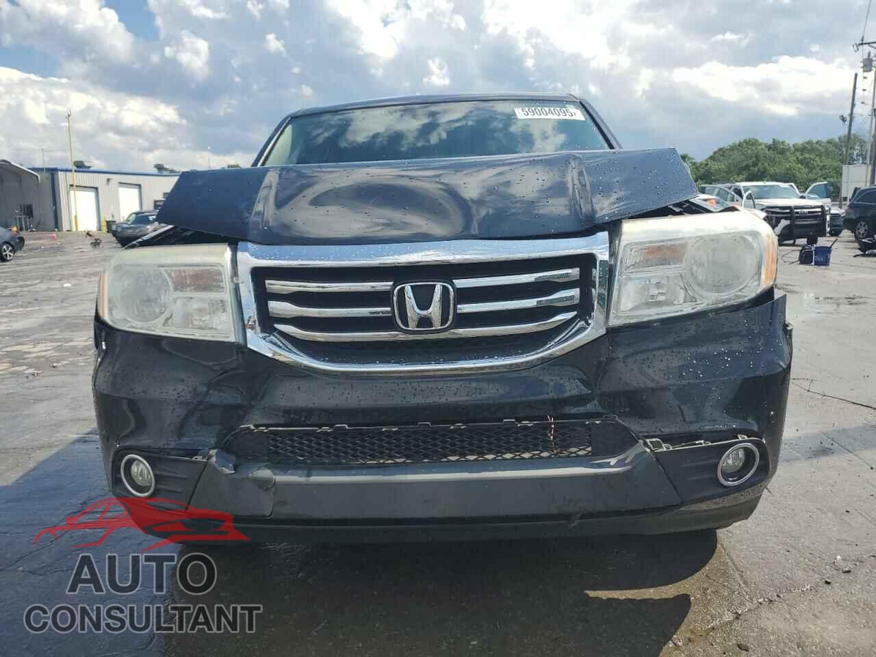 HONDA PILOT 2015 - 5FNYF3H90FB024671