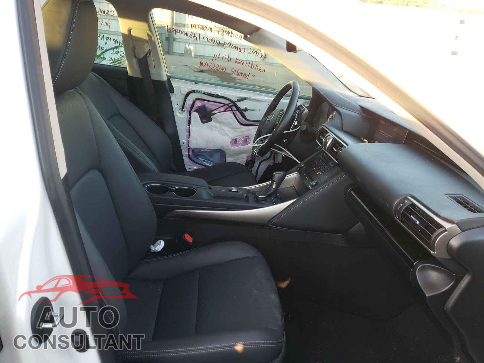 LEXUS IS 2019 - JTHBA1D26K5093201
