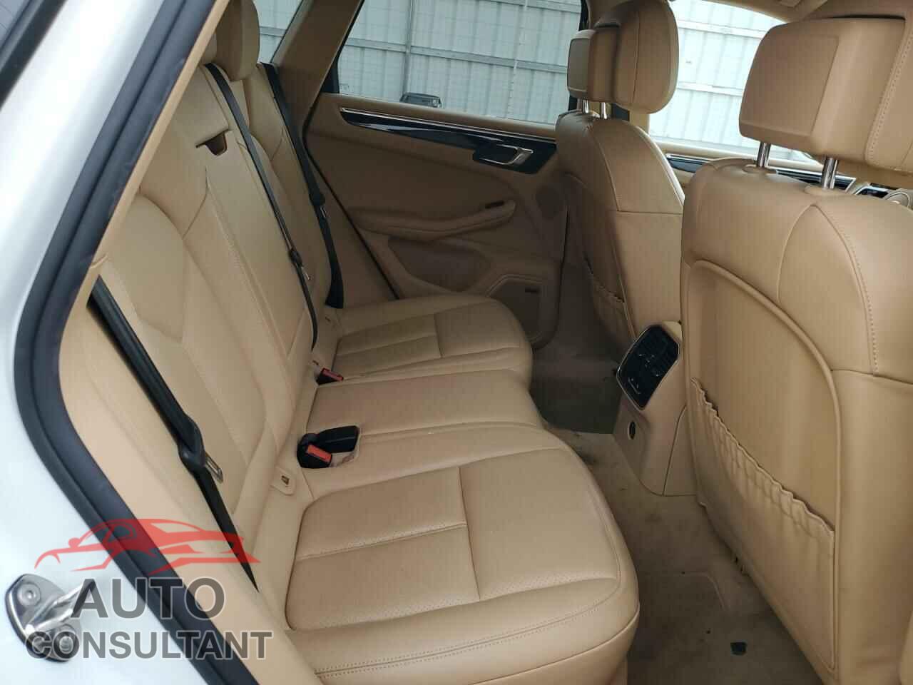 PORSCHE MACAN 2017 - WP1AA2A50HLB00163