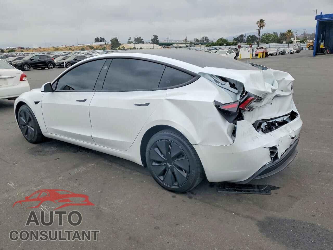TESLA MODEL 3 2025 - 5YJ3E1EA2SF077012
