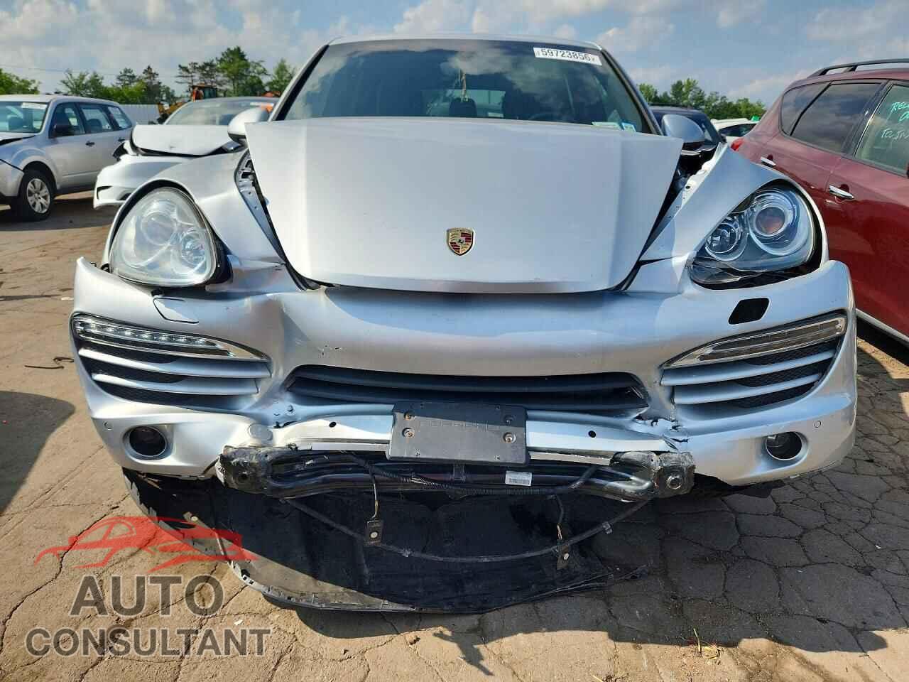 PORSCHE CAYENNE 2012 - WP1AA2A25CLA08612