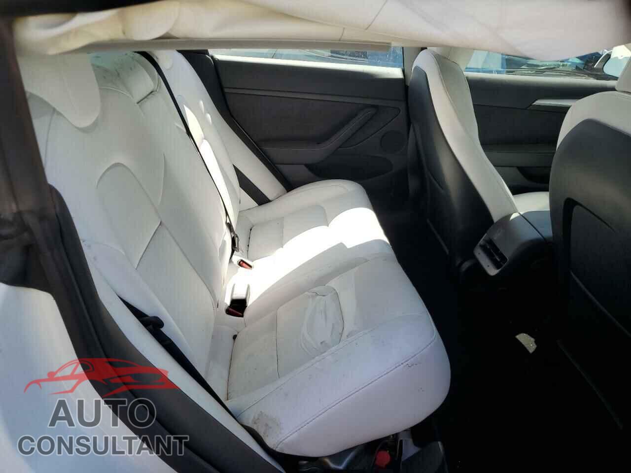 TESLA MODEL 3 2022 - 5YJ3E1EB7NF228519