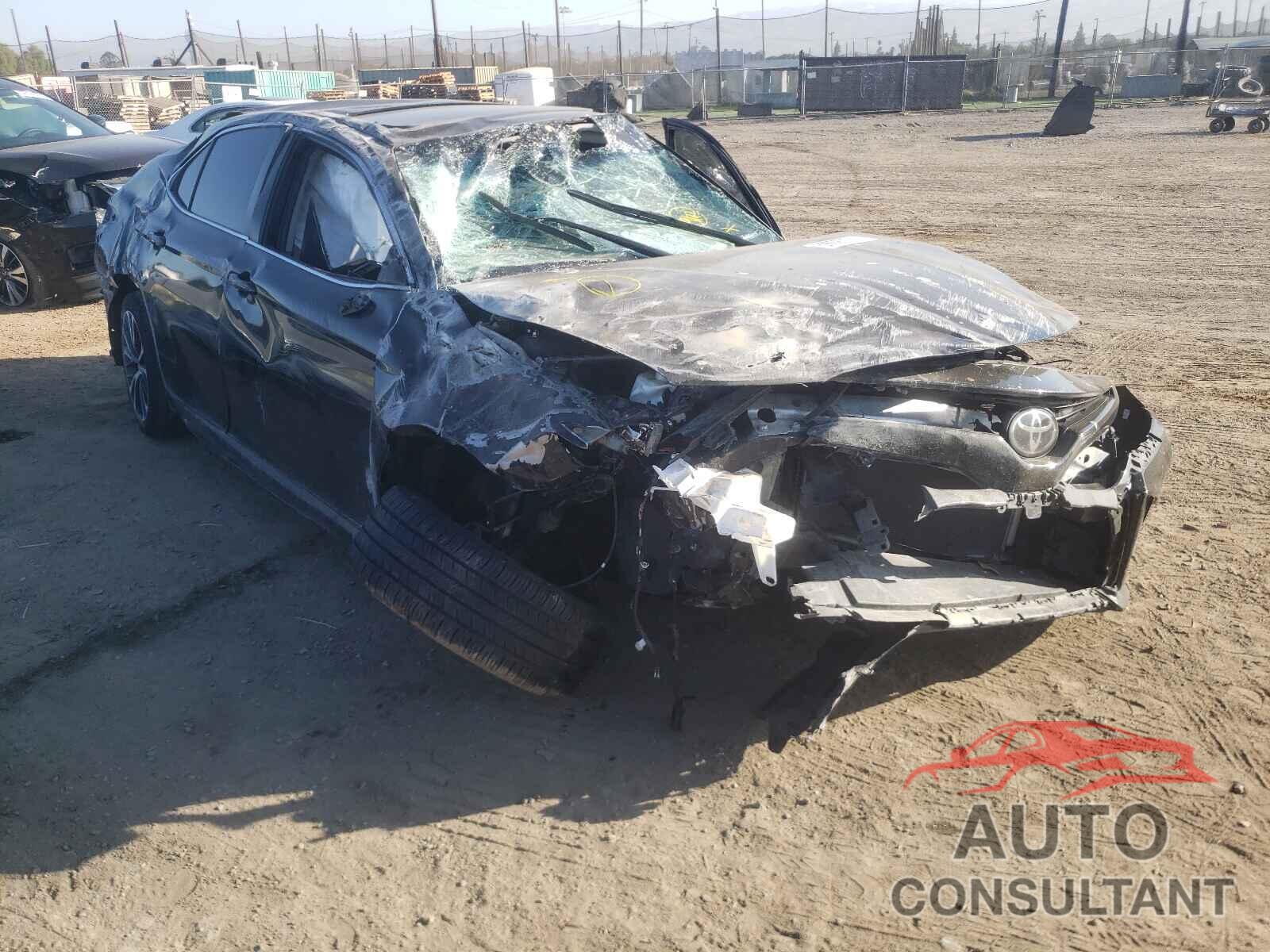 TOYOTA CAMRY 2018 - JTNB11HK7J3008433
