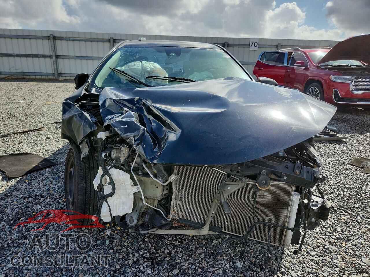 TOYOTA COROLLA 2018 - 5YFBURHE7JP834808