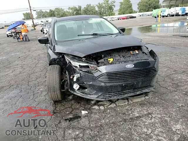 FORD FOCUS 2018 - 1FADP3FE8JL300246