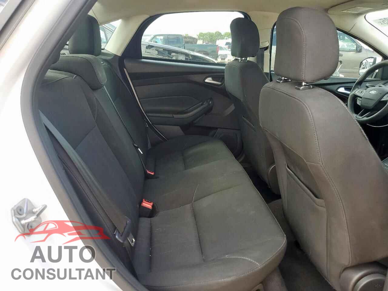 FORD FOCUS 2016 - 1FADP3F22GL297228