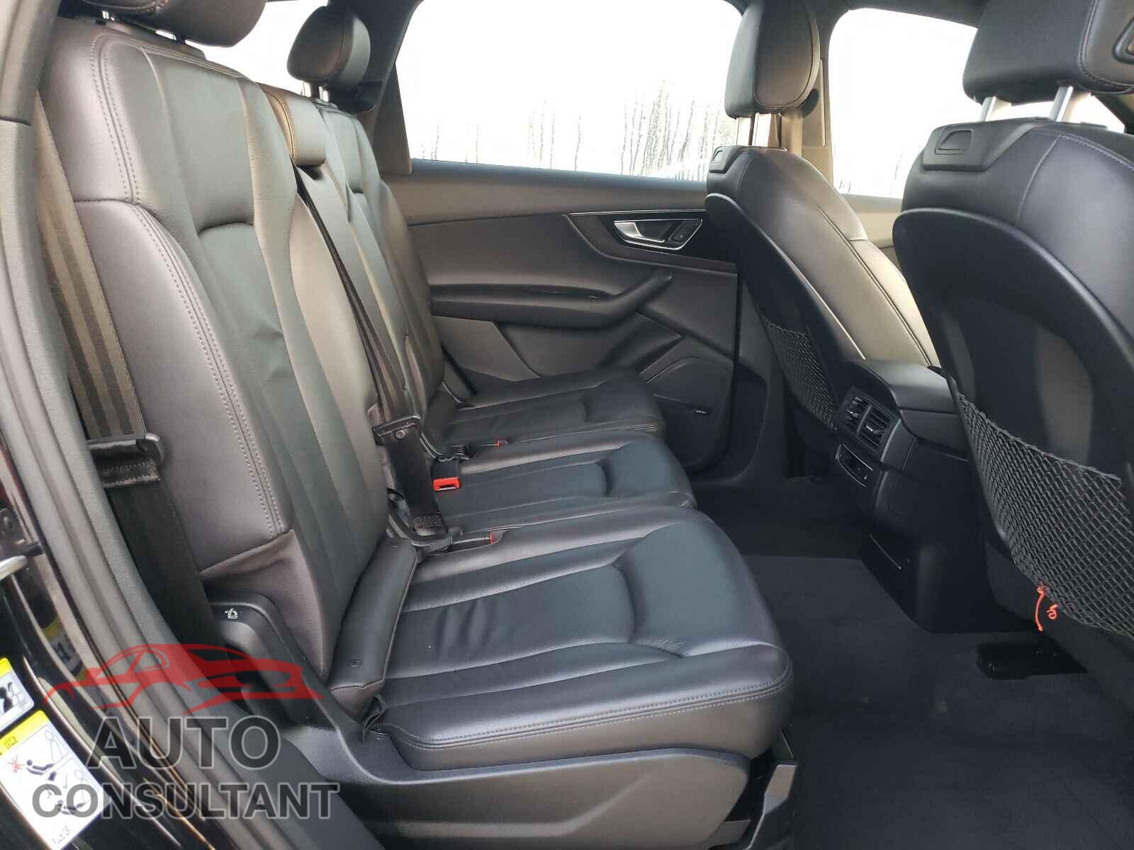 AUDI Q7 2017 - WA1LAAF77HD014190