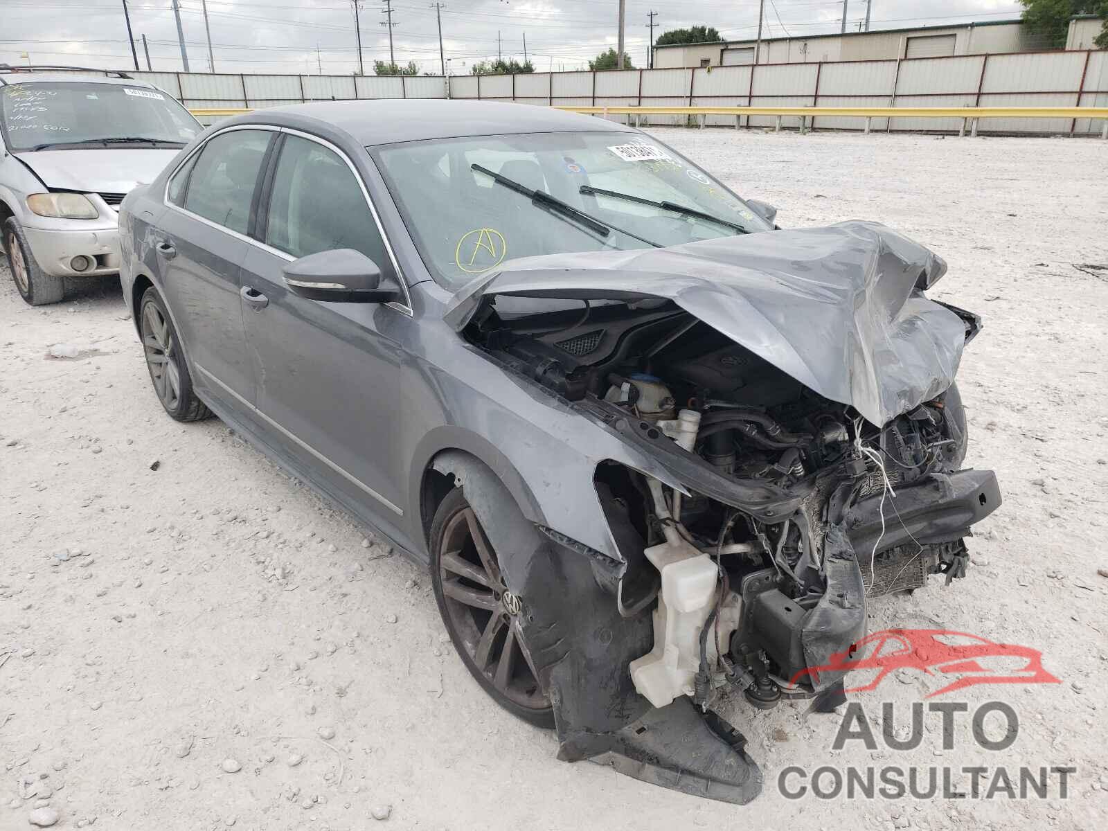 VOLKSWAGEN PASSAT 2016 - 1VWAT7A30GC037956