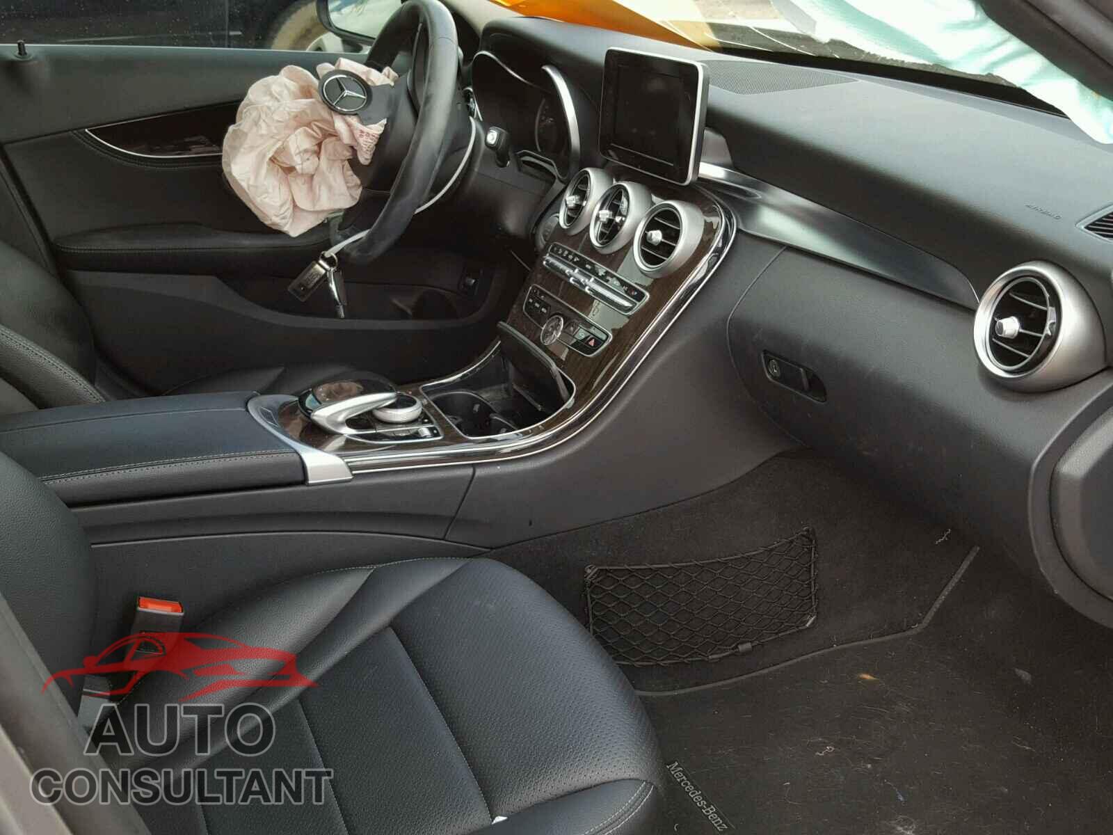 MERCEDES-BENZ C CLASS 2015 - 55SWF4JB2FU060077