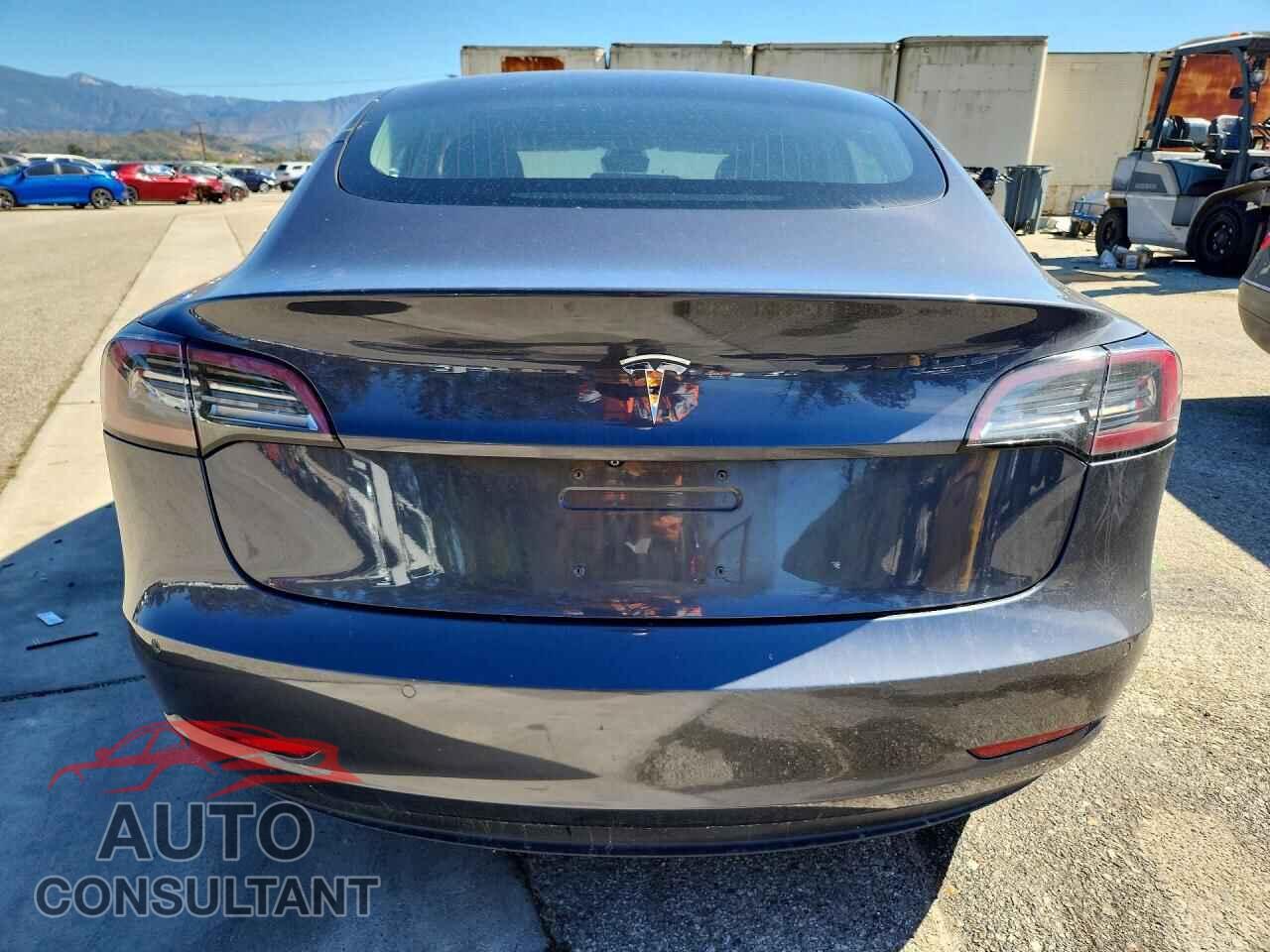 TESLA MODEL 3 2018 - 5YJ3E1EA8JF059516