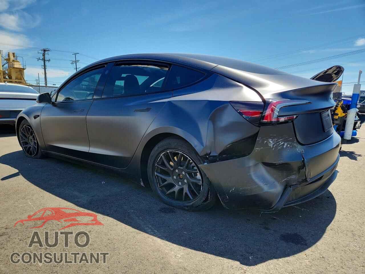 TESLA MODEL 3 2024 - 5YJ3E1EB2RF813529