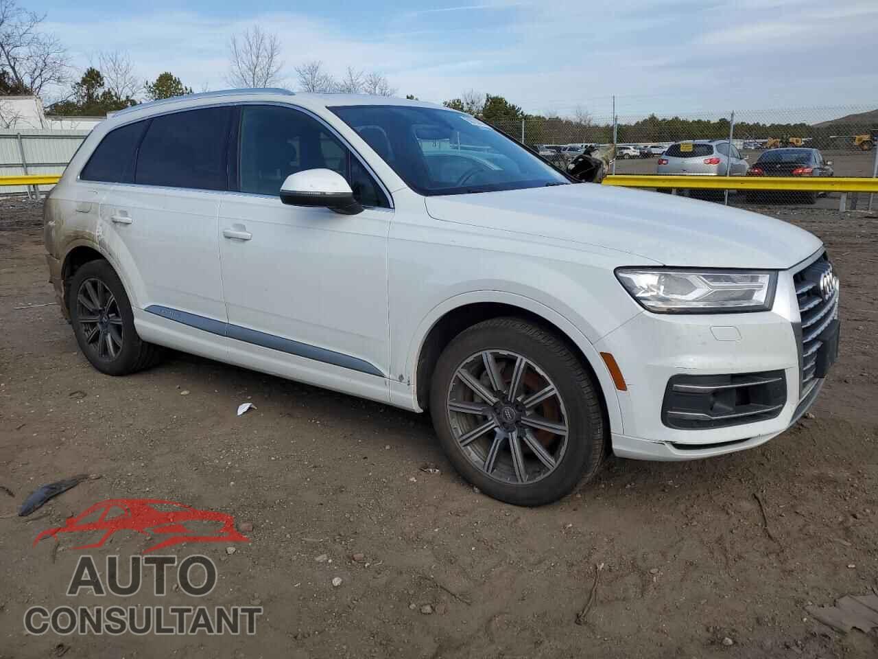 AUDI Q7 2017 - WA1LAAF70HD005704