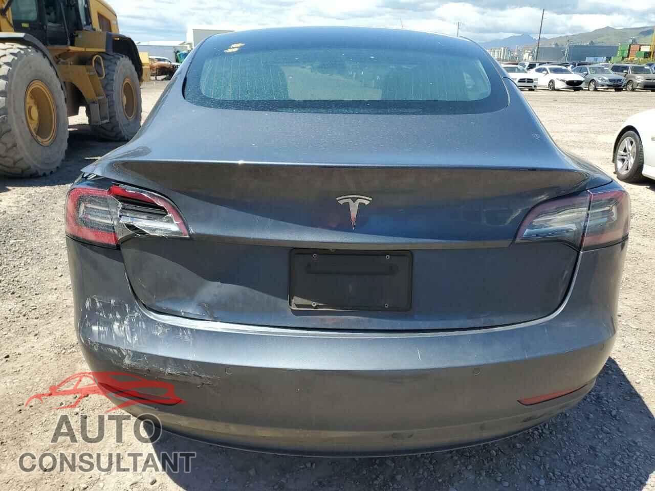 TESLA MODEL 3 2020 - 5YJ3E1EA4LF658206