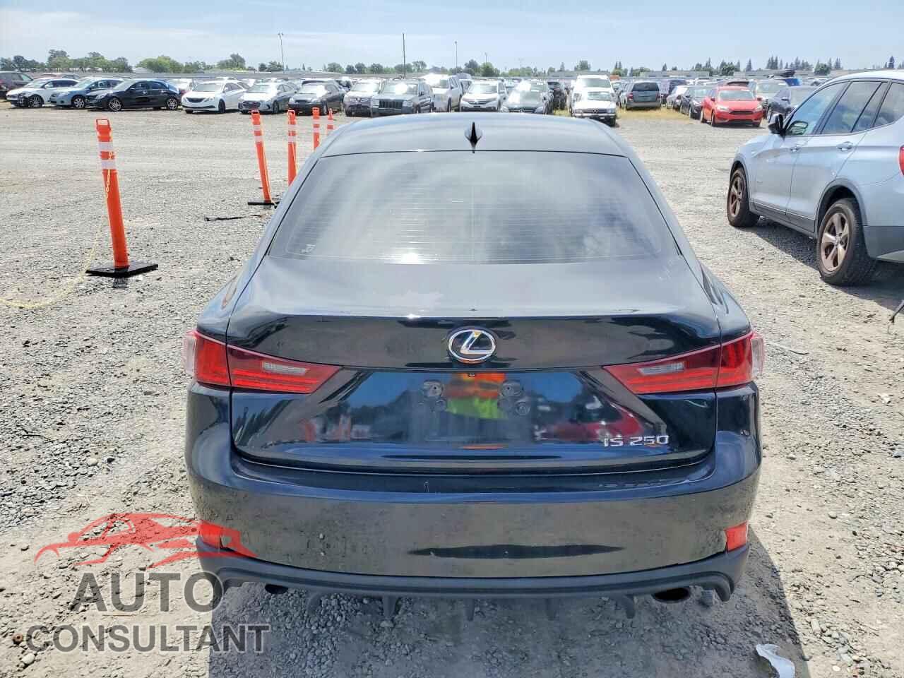 LEXUS IS 2014 - JTHBF1D2XE5033878