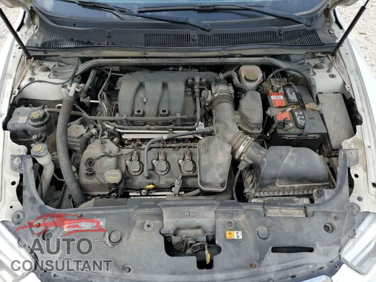 FORD TAURUS 2015 - 1FAHP2E84FG148375