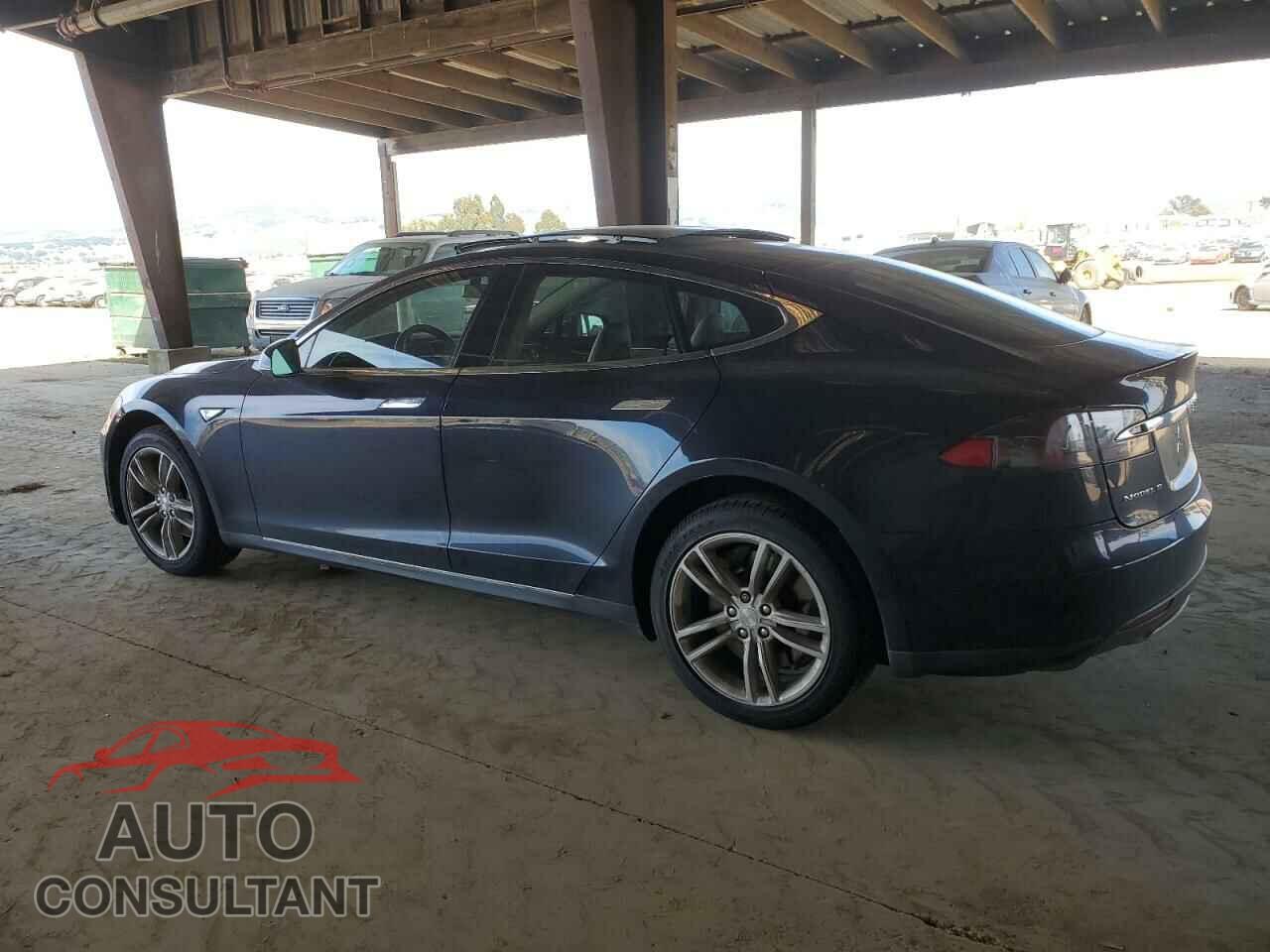 TESLA MODEL S 2013 - 5YJSA1CP8DFP07939