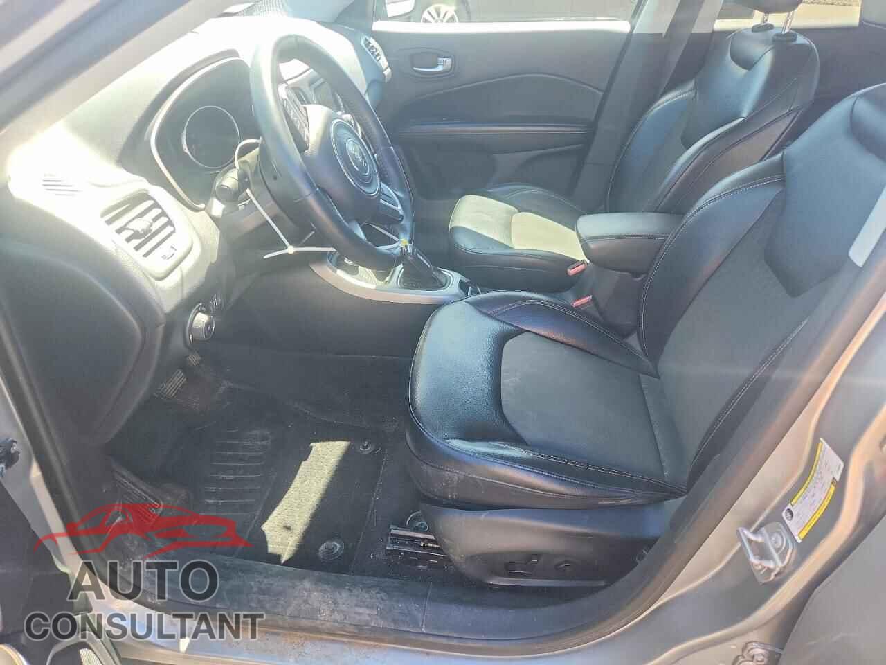 JEEP COMPASS 2018 - 3C4NJDBB2JT168509
