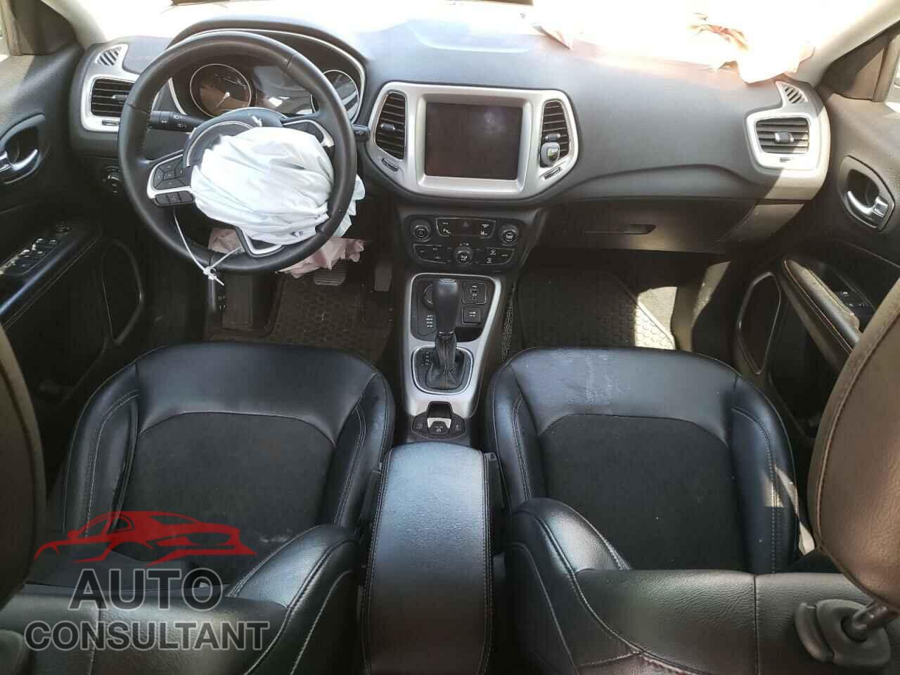 JEEP COMPASS 2018 - 3C4NJDBB7JT393606