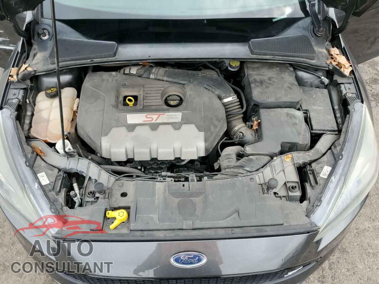 FORD FOCUS 2017 - 1FADP3L97HL310266
