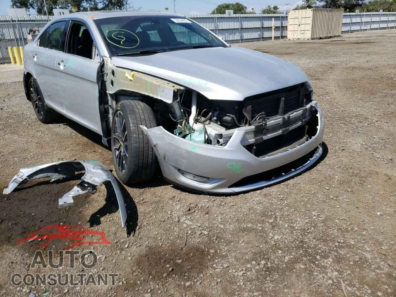 FORD TAURUS 2017 - 1FAHP2E88HG135261