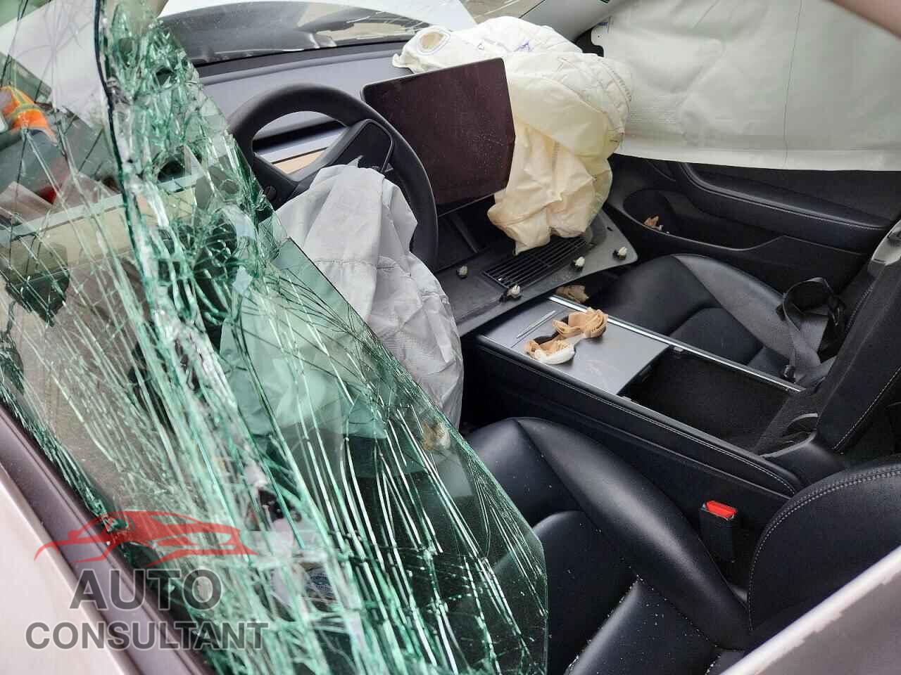 TESLA MODEL 3 2023 - 5YJ3E1EA3PF586811