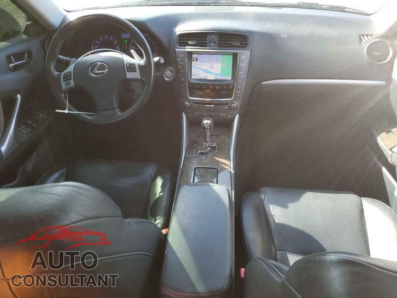 LEXUS IS 2012 - JTHCF5C20C5053048