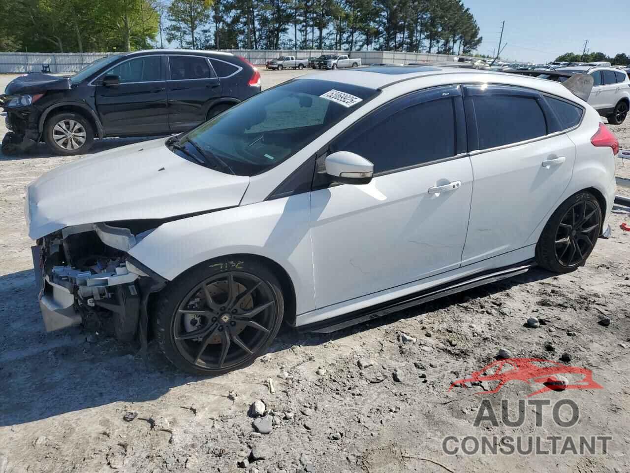 FORD FOCUS 2018 - 1FADP3L94JL208705