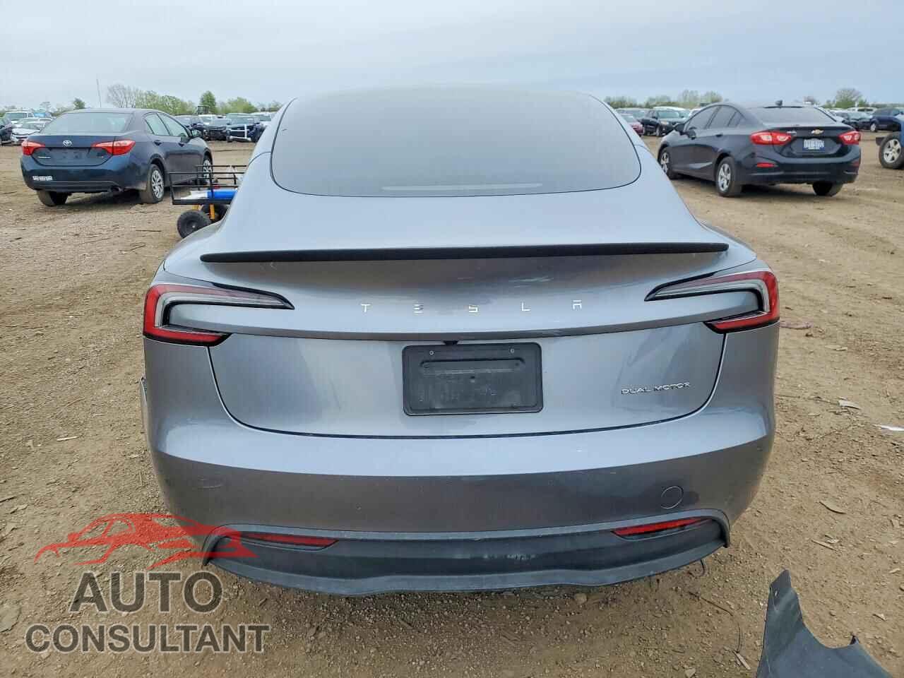TESLA MODEL 3 2025 - 5YJ3E1EB6SF886540