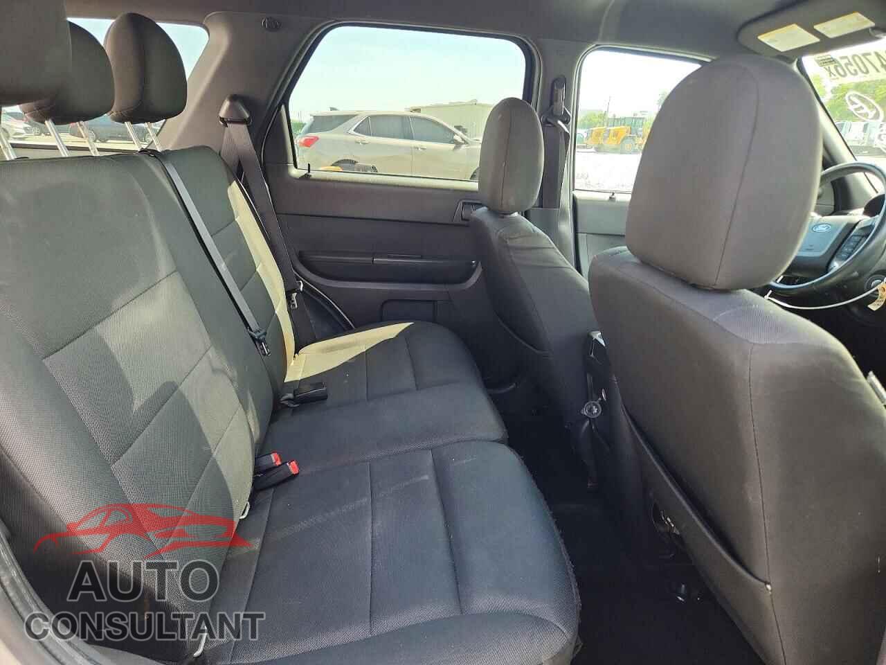 FORD ESCAPE 2011 - 1FMCU9D79BKC05302