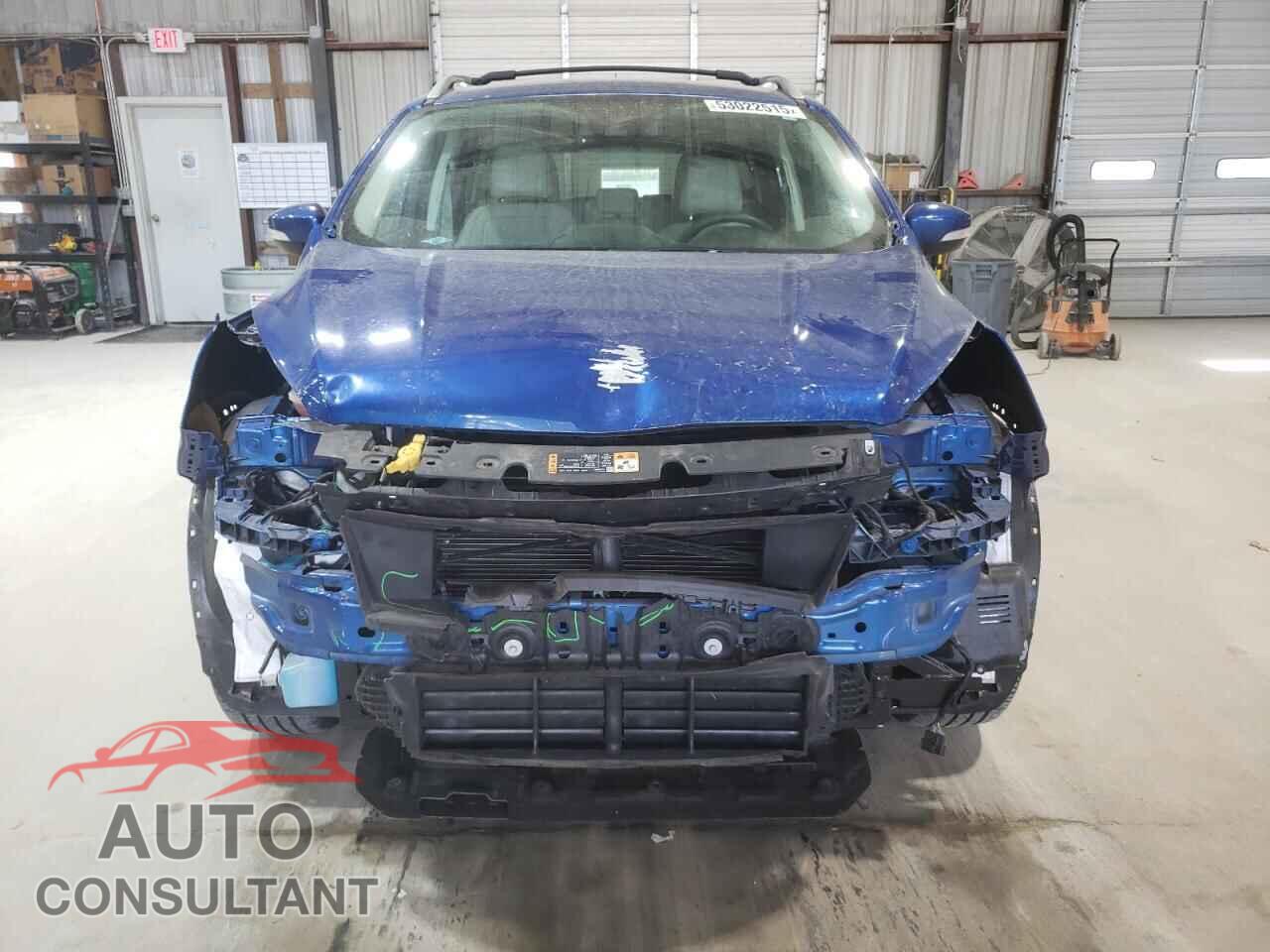 FORD ESCAPE 2017 - 1FMCU9J99HUE08399