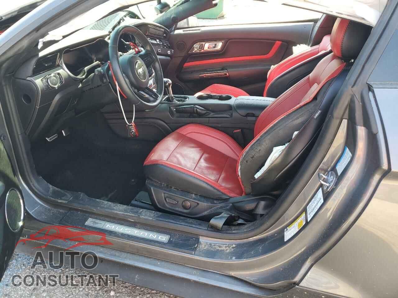 FORD MUSTANG 2021 - 1FA6P8CF1M5111837