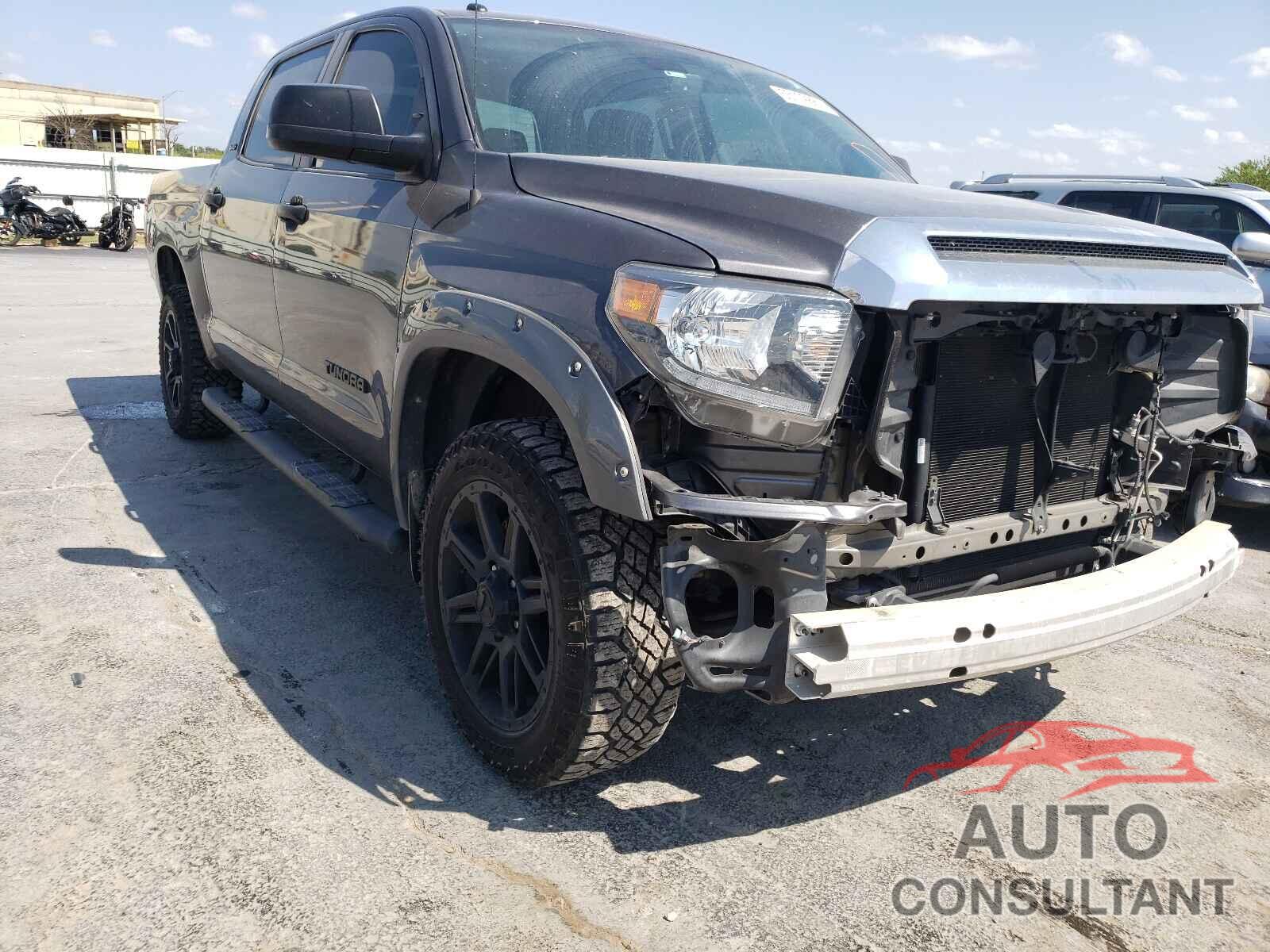 TOYOTA TUNDRA 2019 - 5TFEM5F15KX137839