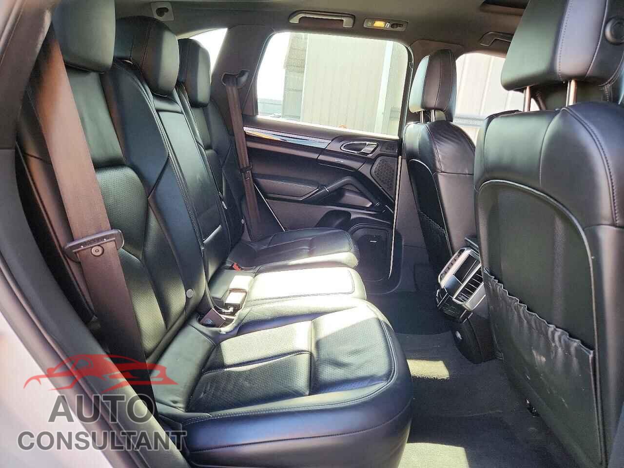 PORSCHE CAYENNE 2012 - WP1AA2A22CLA03769