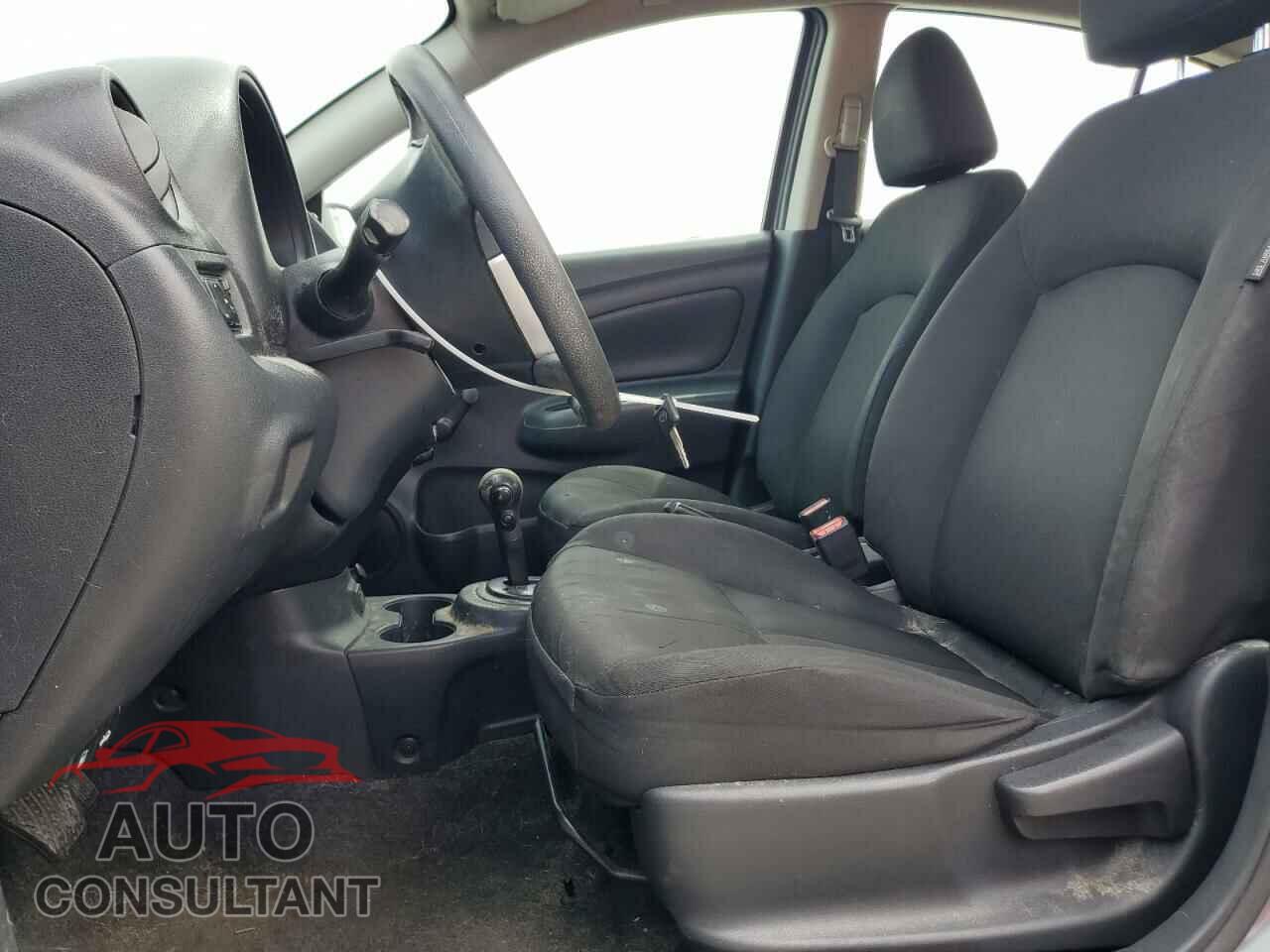 NISSAN VERSA 2019 - 3N1CN7AP3KL871180
