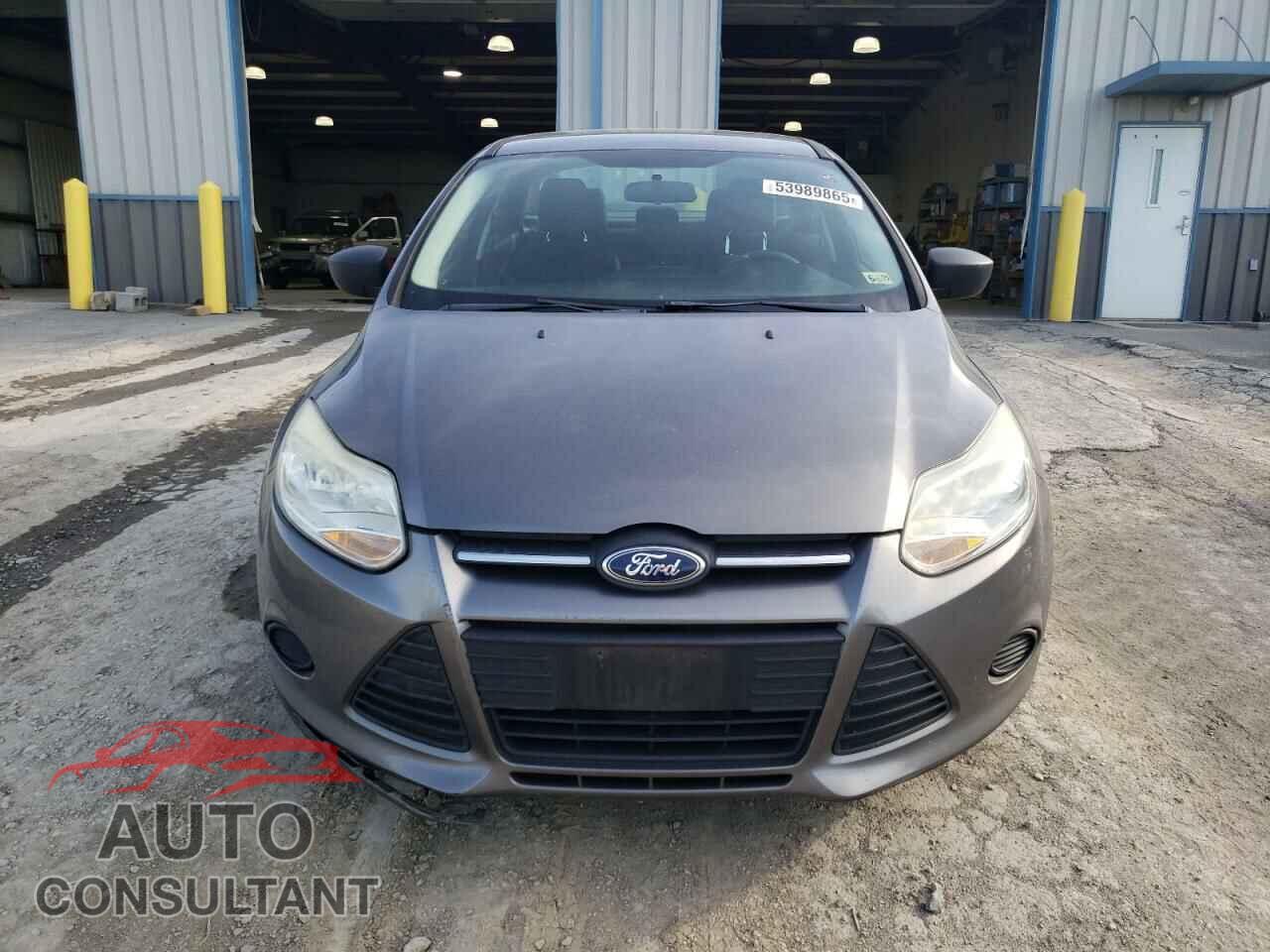 FORD FOCUS 2013 - 1FADP3E28DL136444