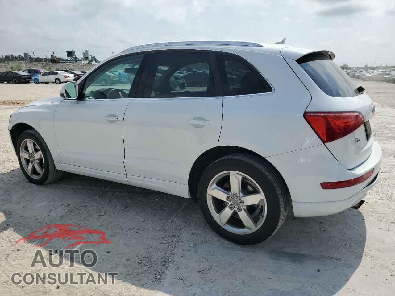 AUDI Q5 2012 - WA1LFBFP2CA133637