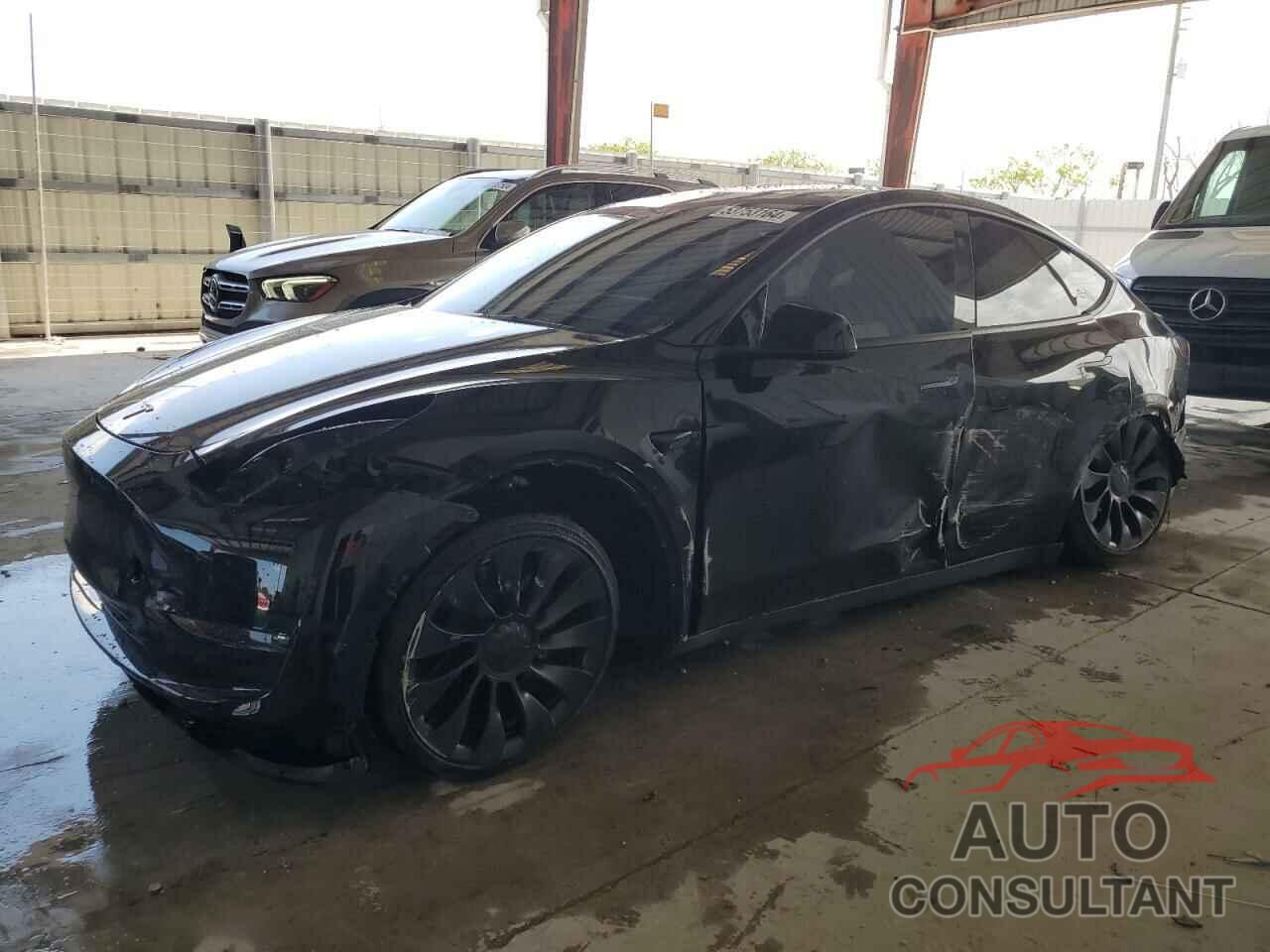 TESLA MODEL Y 2023 - 7SAYGDEF3PF796535