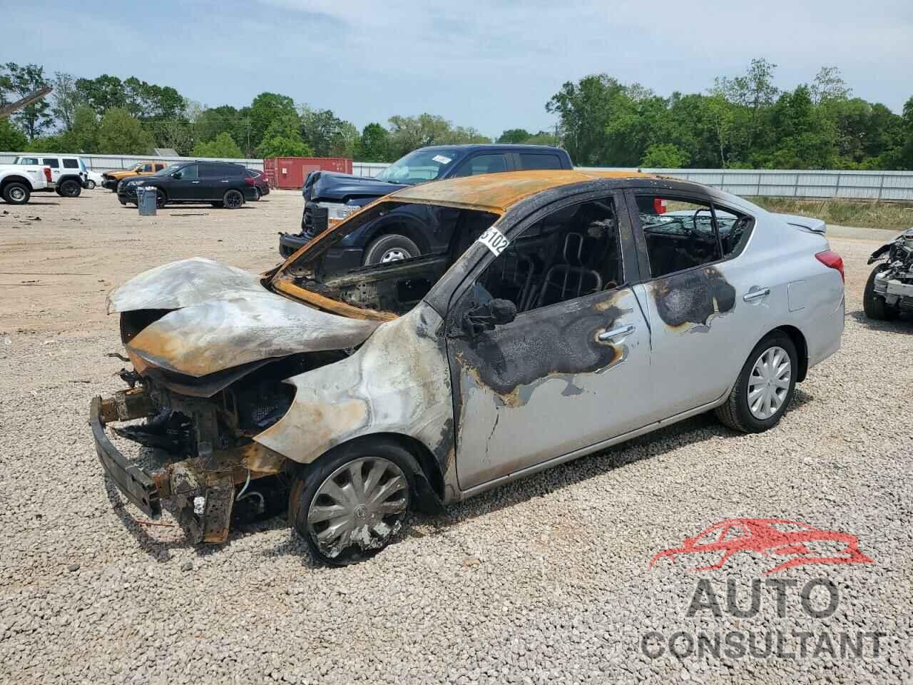 NISSAN VERSA 2015 - 3N1CN7AP8FL889566