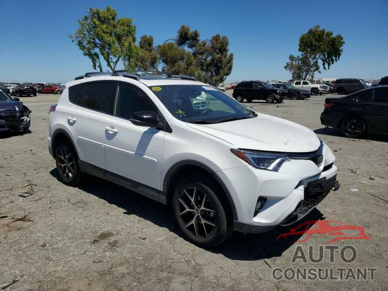 TOYOTA RAV4 2018 - JTMJFREV0JJ237174