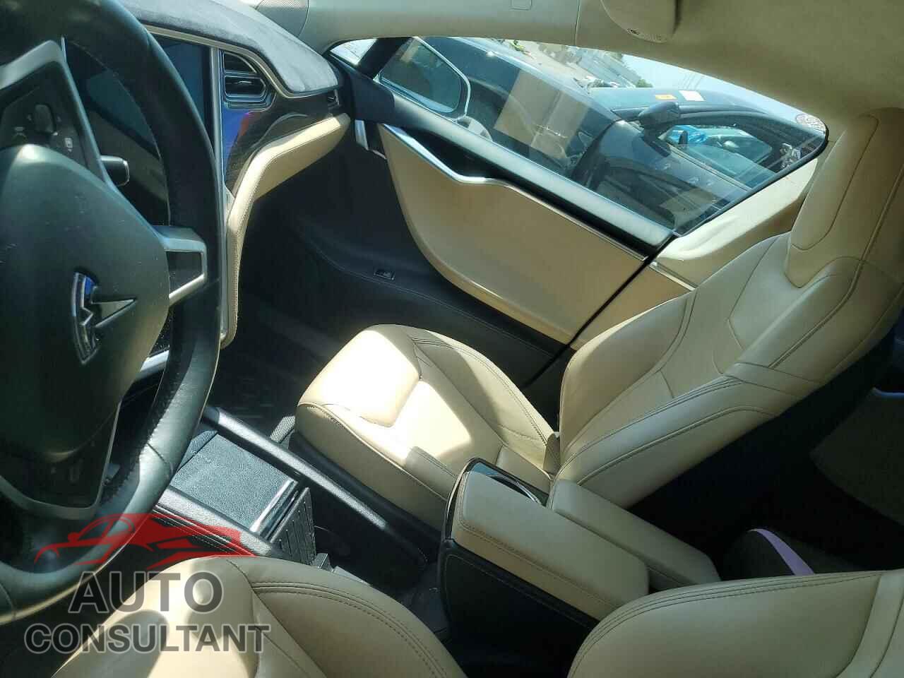 TESLA MODEL S 2015 - 5YJSA1E10FF114054