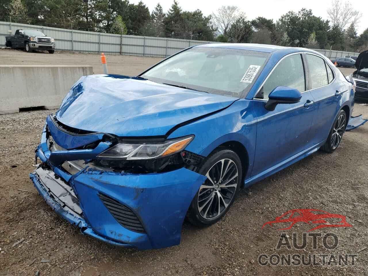 TOYOTA CAMRY 2018 - 4T1B11HK0JU111168