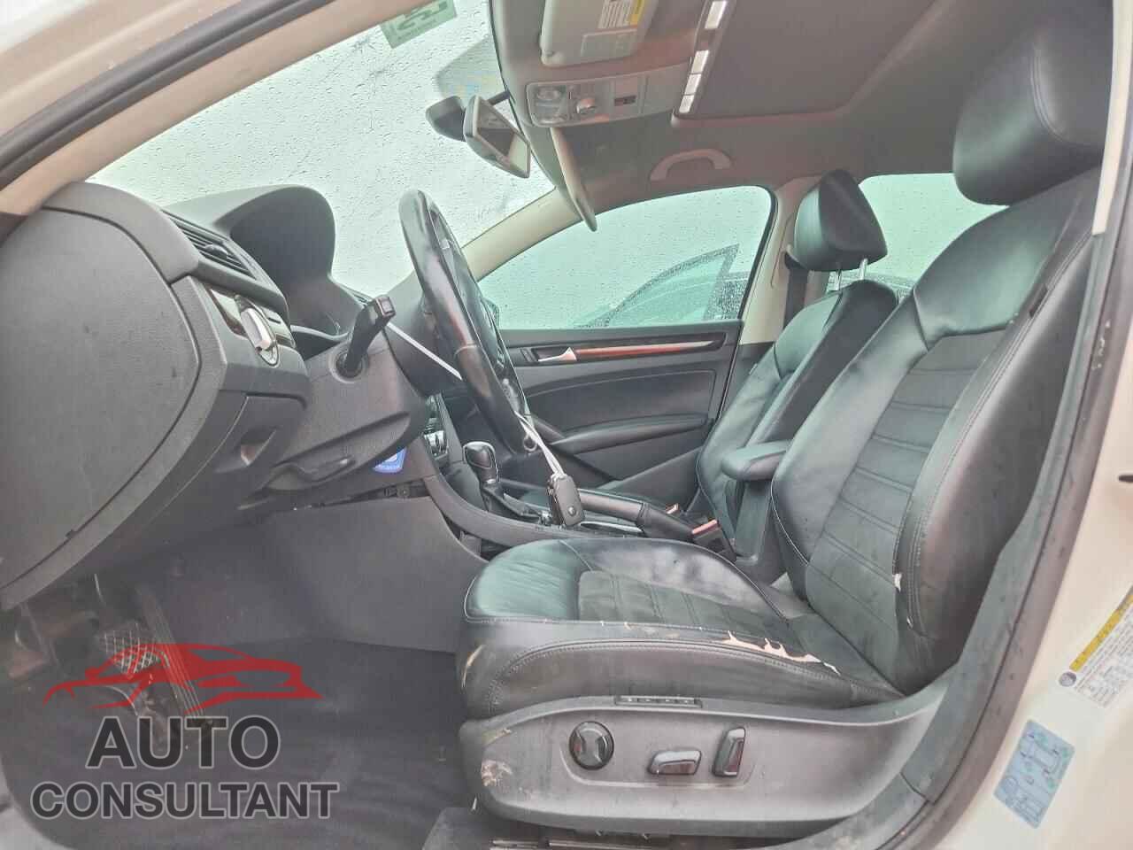 VOLKSWAGEN PASSAT 2014 - 1VWCN7A37EC010205