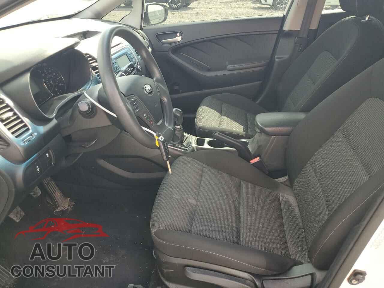 KIA FORTE 2017 - 3KPFK4A70HE027922