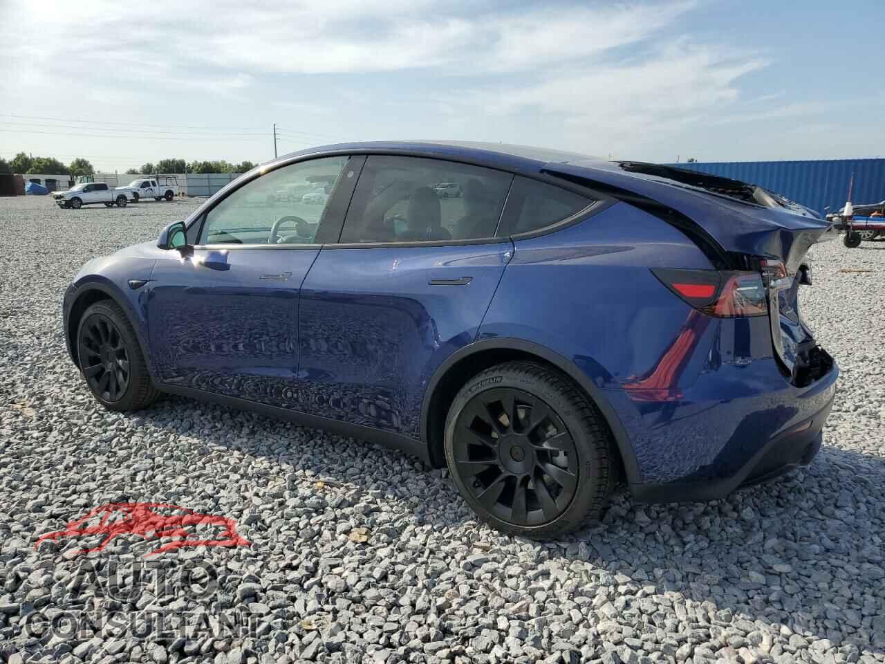 TESLA MODEL Y 2022 - 7SAYGDEE2NF433907