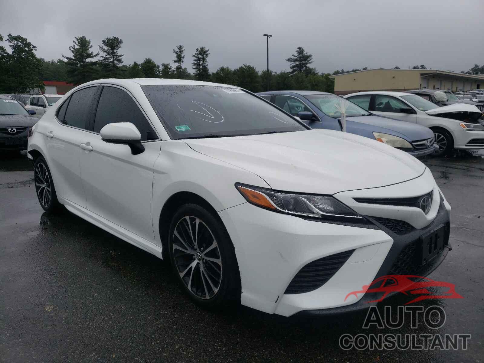 TOYOTA CAMRY 2018 - JTNB11HK8J3051940
