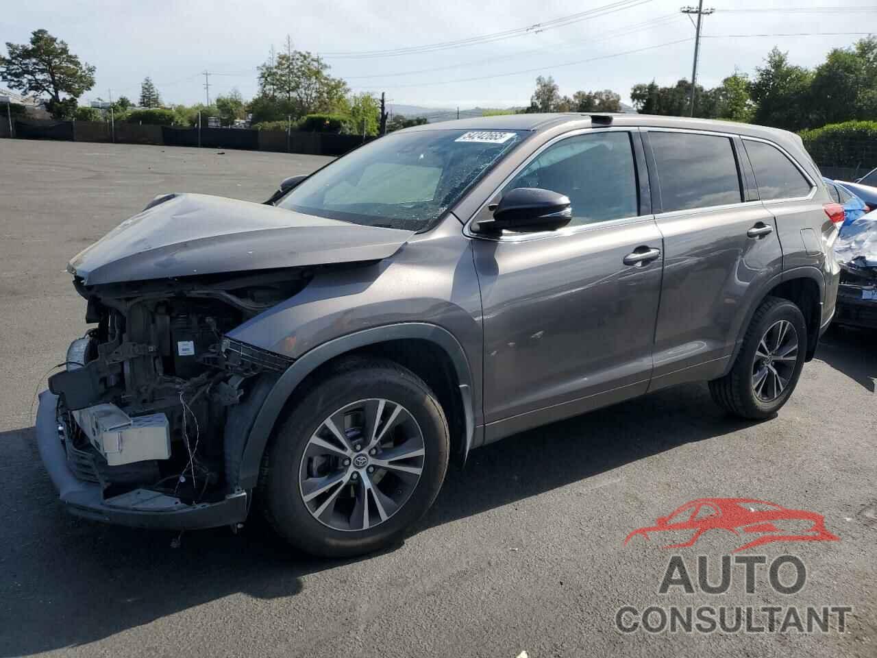 TOYOTA HIGHLANDER 2018 - 5TDZARFHXJS033124