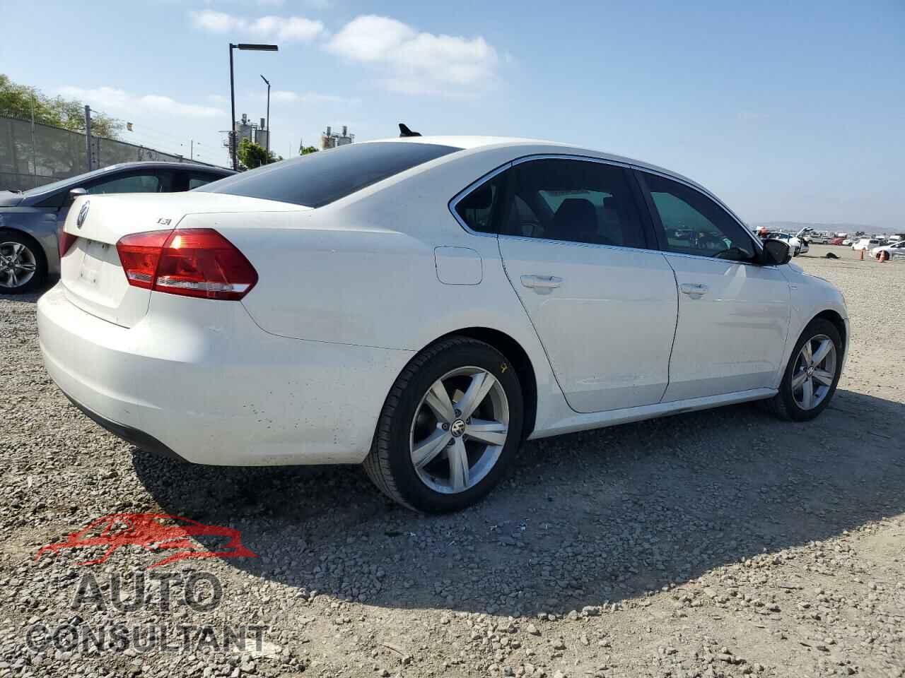 VOLKSWAGEN PASSAT 2014 - 1VWAT7A32EC043268