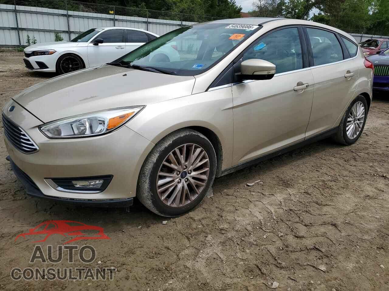 FORD FOCUS 2018 - 1FADP3N2XJL325155