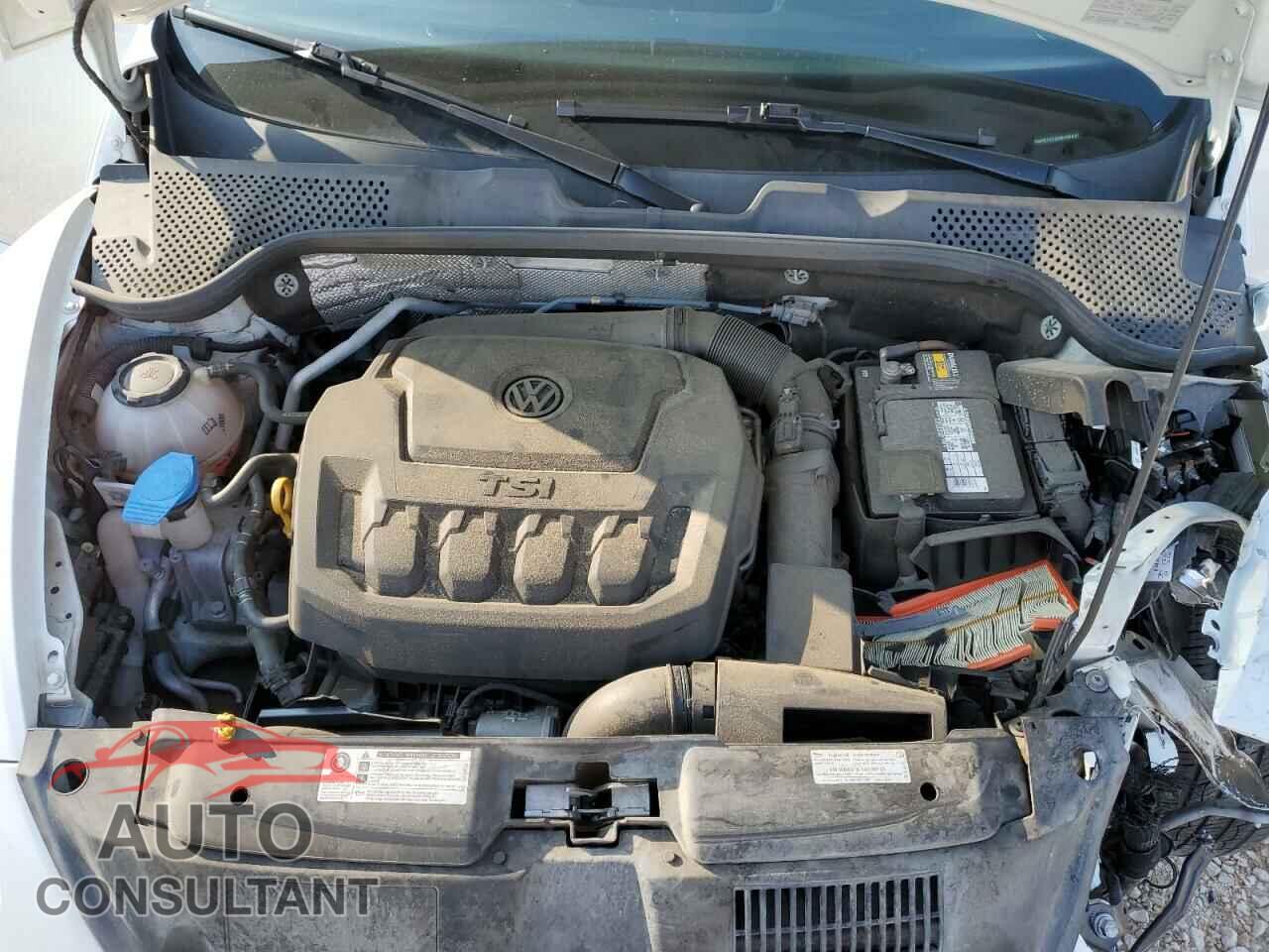 VOLKSWAGEN BEETLE 2019 - 3VWFD7AT6KM708931