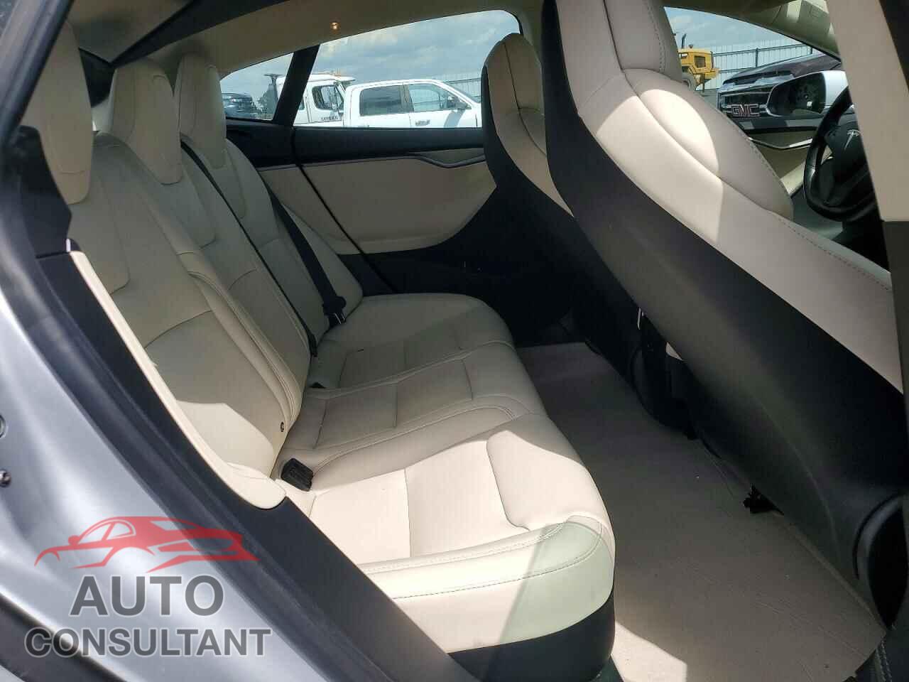 TESLA MODEL S 2018 - 5YJSA1E27JF276751